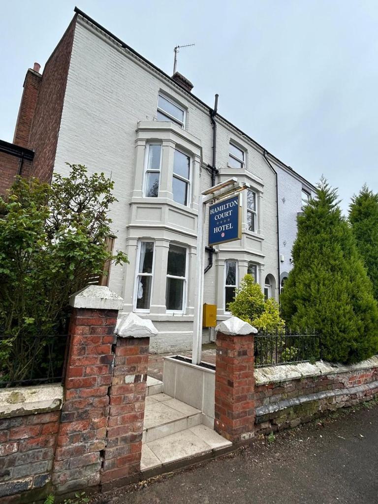 Hamilton Court Hotel Hoole Честер Экстерьер фото